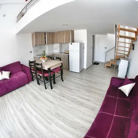 Hotel Bebi And Sarande