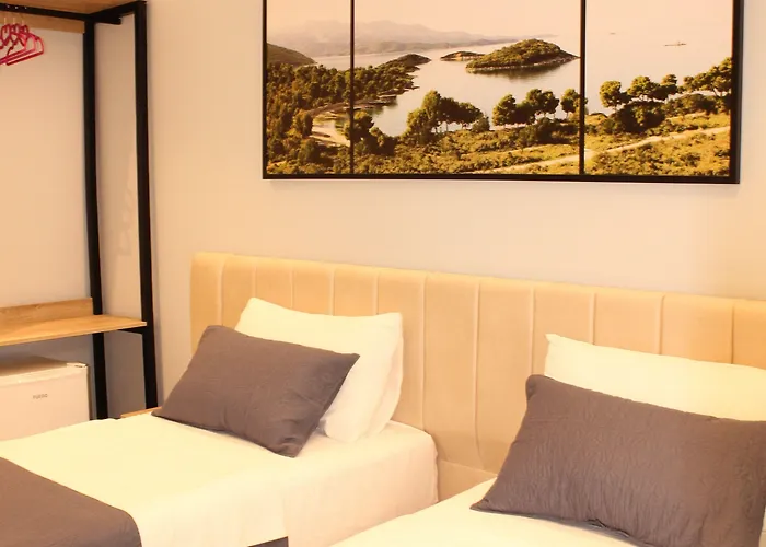 Hotel Bebi And 4*
