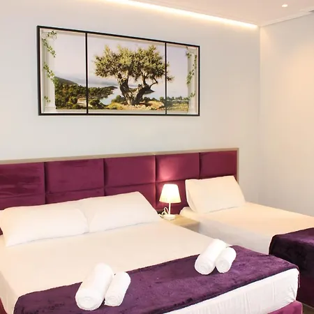 Bebi And Hotel Saranda