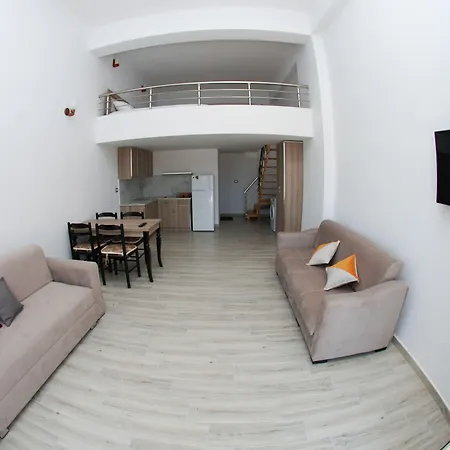 Bebi And 4* Sarandë