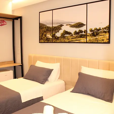 Hotel Bebi And 4*