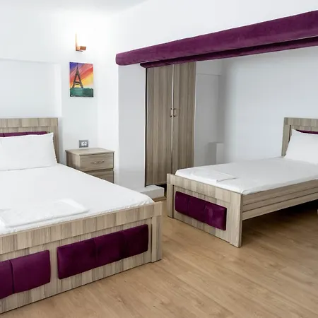 Bebi And 4* Sarandë