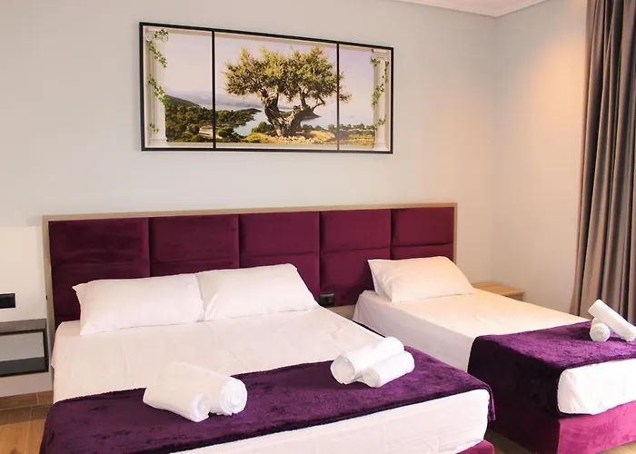 Bebi And 4* Sarandë